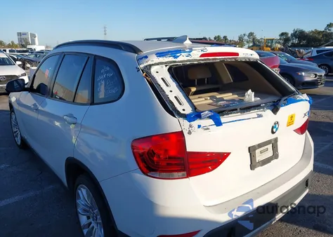 2015 BMW X1 Sdrive28I z USA, uszkodzony, nr VIN WBAVM1C5XFVW58134